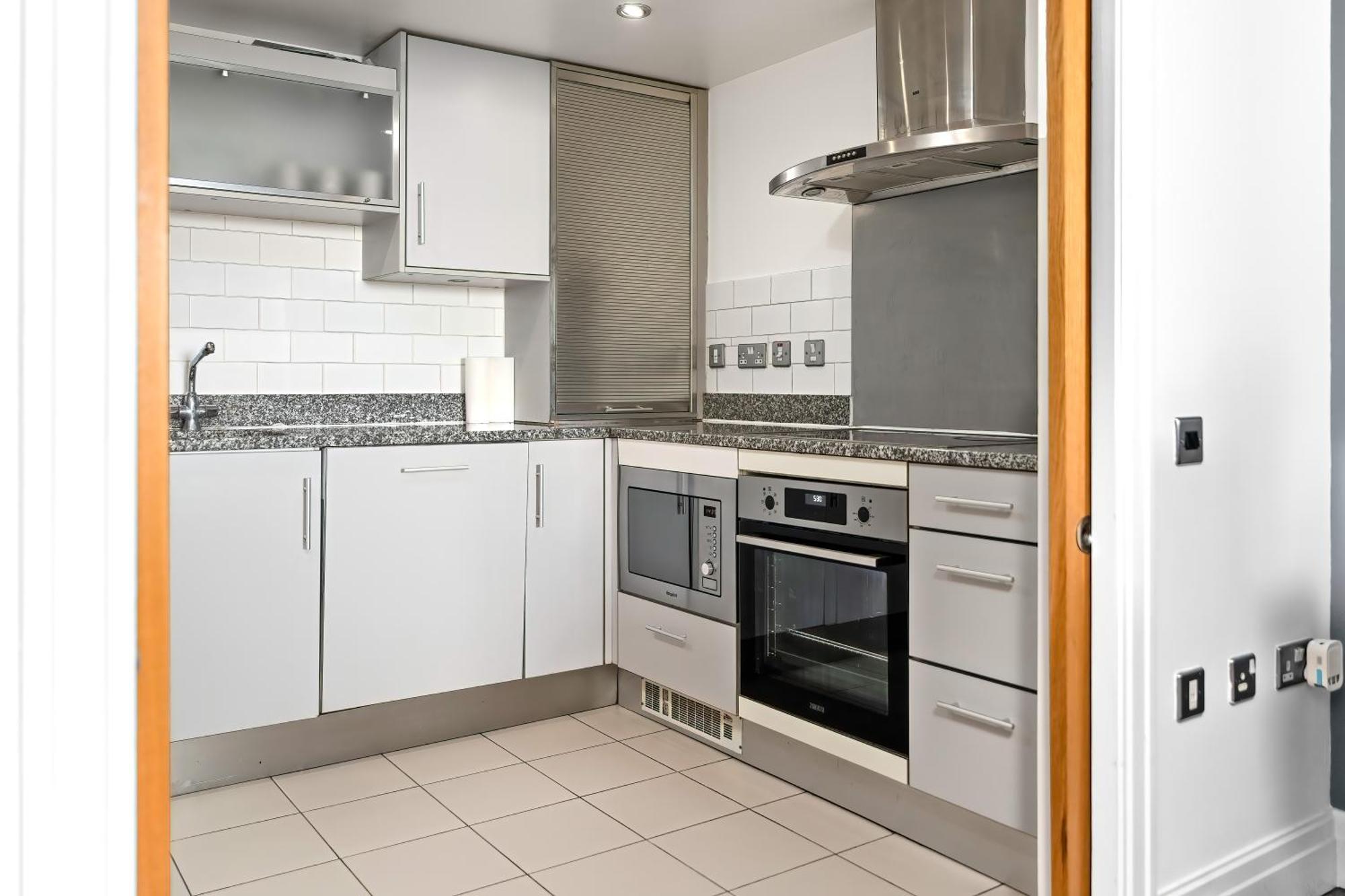 Modern Paddington Station 2 Bedroom Apartment ลอนดอน ภายนอก รูปภาพ